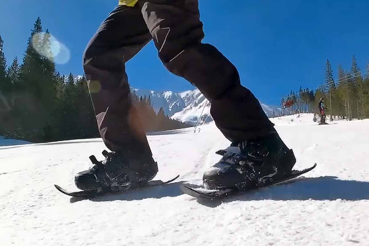 Snowfeet, des minis patins de ski.