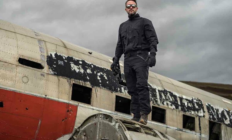 Ce pantalon et cette chemise fabriqués avec du graphène sont résistants et ont une conductivité thermique optimale.