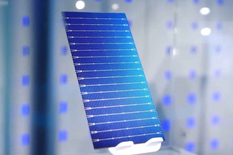 Les modules de la série Everest G12R sont basés sur la technologie de cellules solaires à haut rendement HJT3.0 et comportent des cellules rectangulaires de 182 mm x 105 mm.