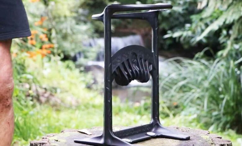 Le fendeur de bois Kindling Cracker.