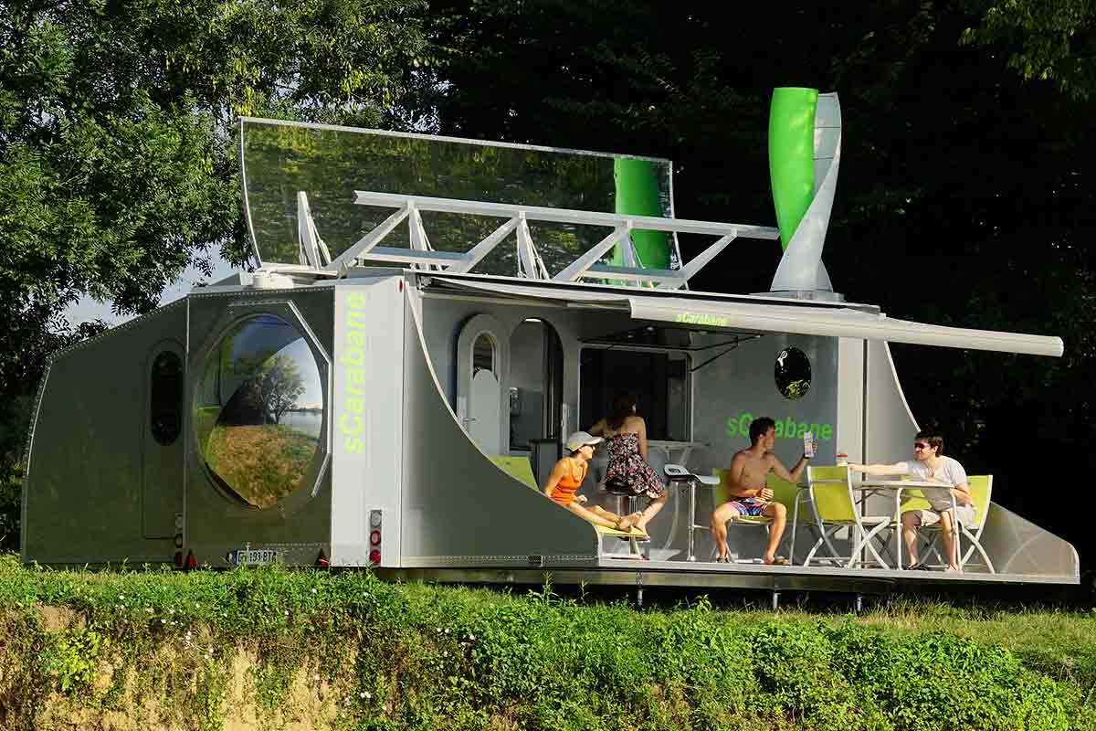 La sCarabane, une tiny-house futuriste proposant tout le confort moderne.