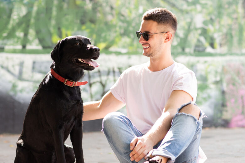 Avec un animal de compagnie, vous gardez un lien social.