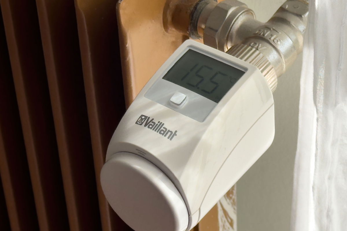 Thermostat connecté : une nouvelle aide gouvernementale pour économiser de  l'électricité - NeozOne