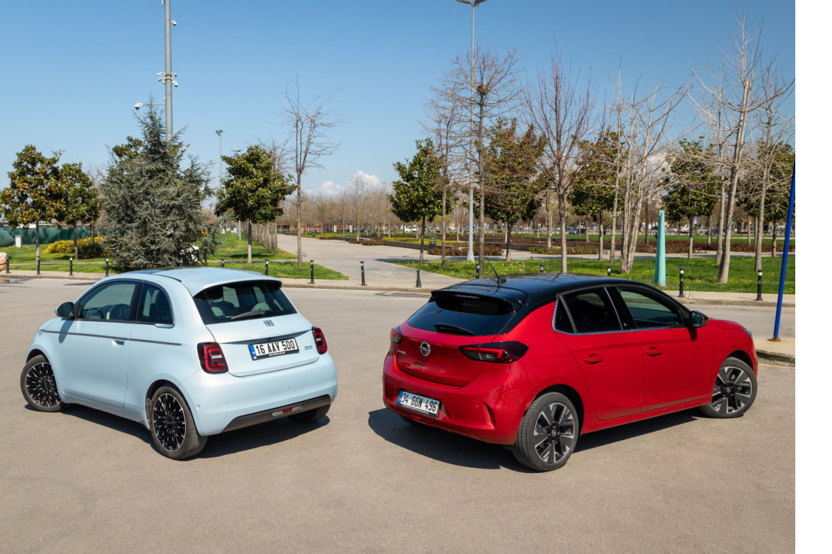 La Fiat 500e et l'Opel corsa électrique sont deux véhicules accessibles avec le leasing social.