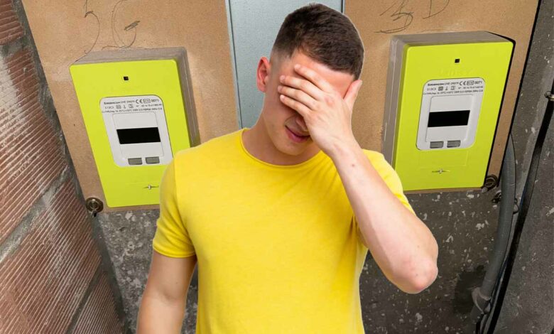 Certaines personnes seraient électro-sensibles, les ondes émises par certains appareils et antennes auraient des effets néfastes.