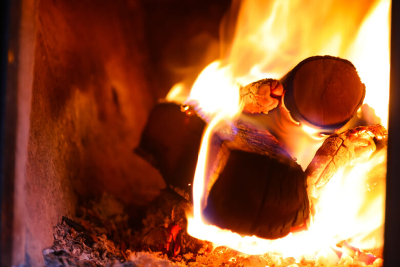 Pour un meilleur rendement de votre poêle à bois, l'entretien régulier est primordial.