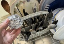 Une boule de papier aluminium pour conserver le brillant des couverts ?