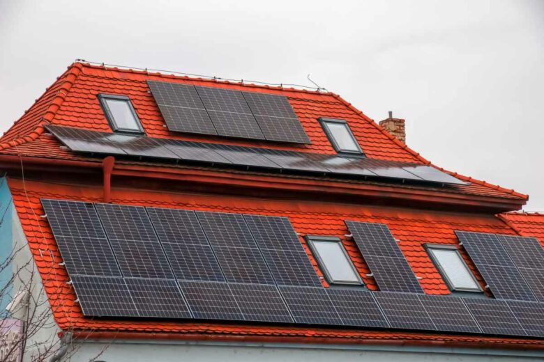 Le cout d'une installation photovoltaïque est important, mais vous pouvez bénéficier d'aides de l'État.