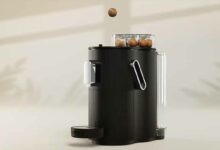 Une machine à café qui utilise des dosettes écologiques et compostables.