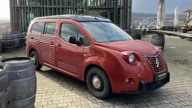 Le e-berlingo s'inspire de la 2 cv de citroën.