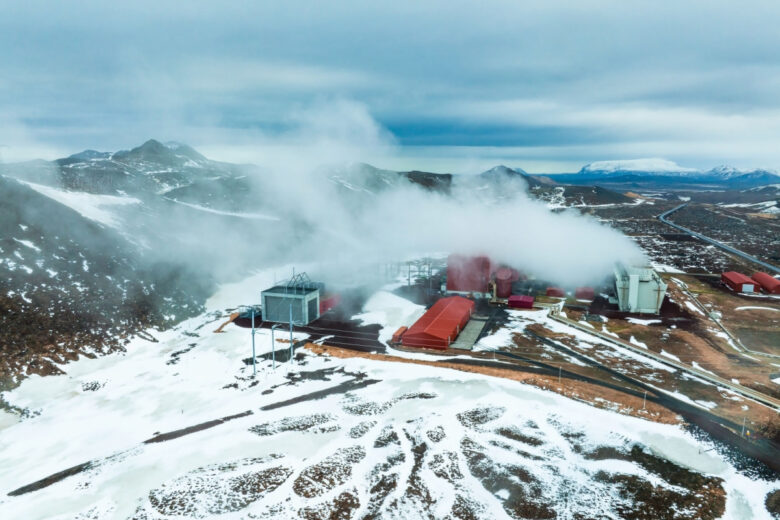 Vue aérienne de la centrale électrique de Krafla en Islande. Centrale à vapeur générant de l'électricité.