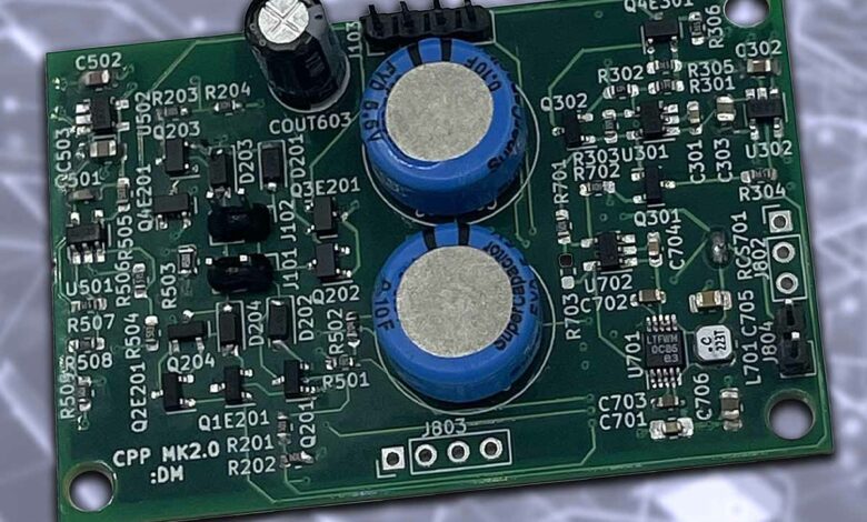 L'interface de gestion d'énergie « cerveau » du capteur auto-alimenté, capable de récupérer l'énergie dont il a besoin pour fonctionner à partir du champ magnétique généré à l'air libre autour d'un fil.