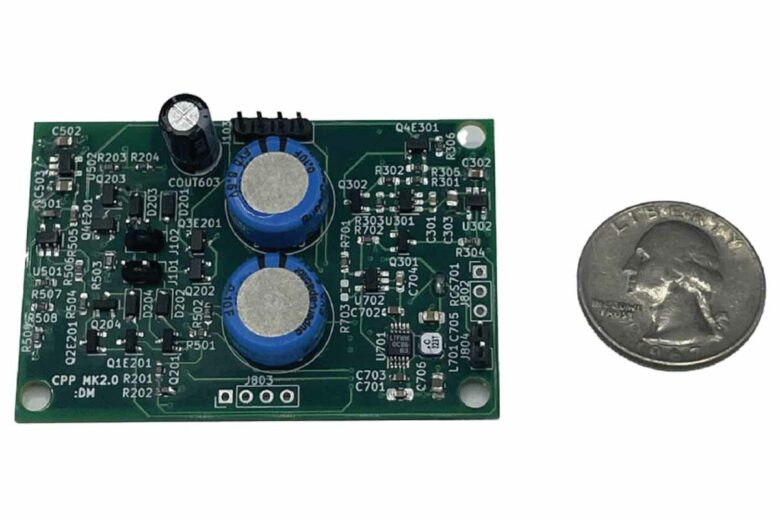 Comparaison de dimensions entre l'interface de gestion et une pièce.