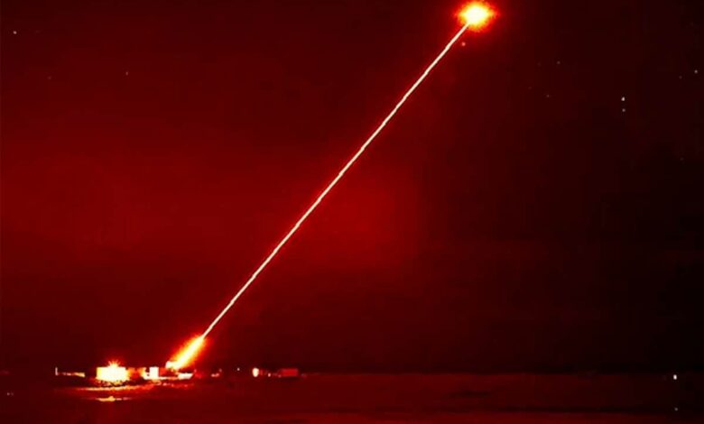 Tir laser sur un drone du DragonFire.