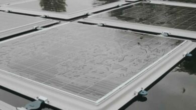 Les panneaux photovoltaïques Sunlit Sea lors de phases de test en conditions réelles.