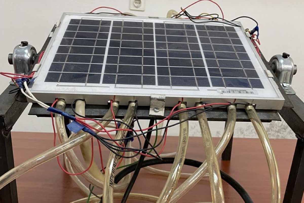 Le prototype de système hybride générateurs thermoélectriques et un panneau photovoltaïque-thermique refroidis par nanofluide.