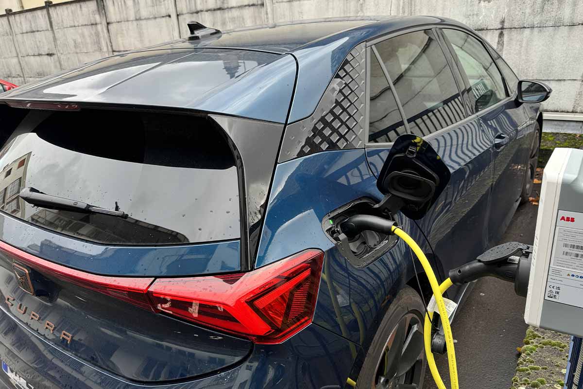 Une plateforme de mise en relation entre particuliers pour recharger son véhicule électrique.