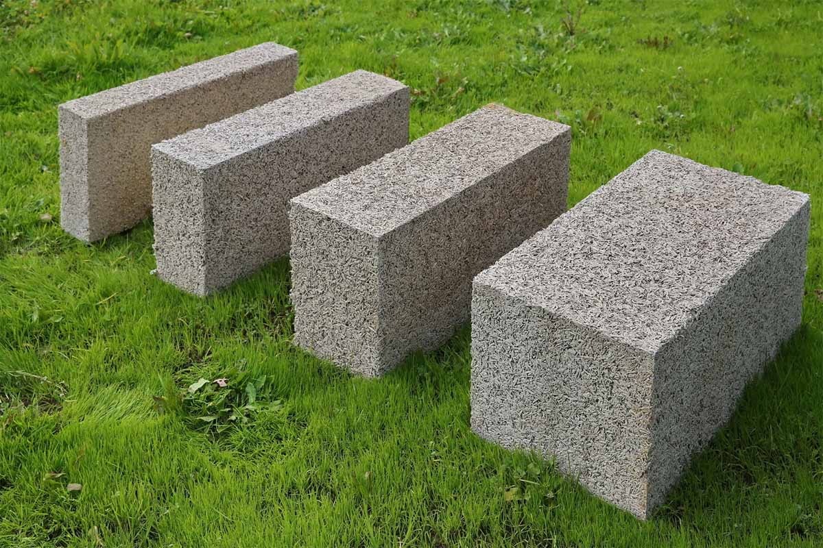 Les blocs Multichanvre de Vieille Matériaux existent en quatre épaisseurs différentes en fonction des besoins de ses clients.