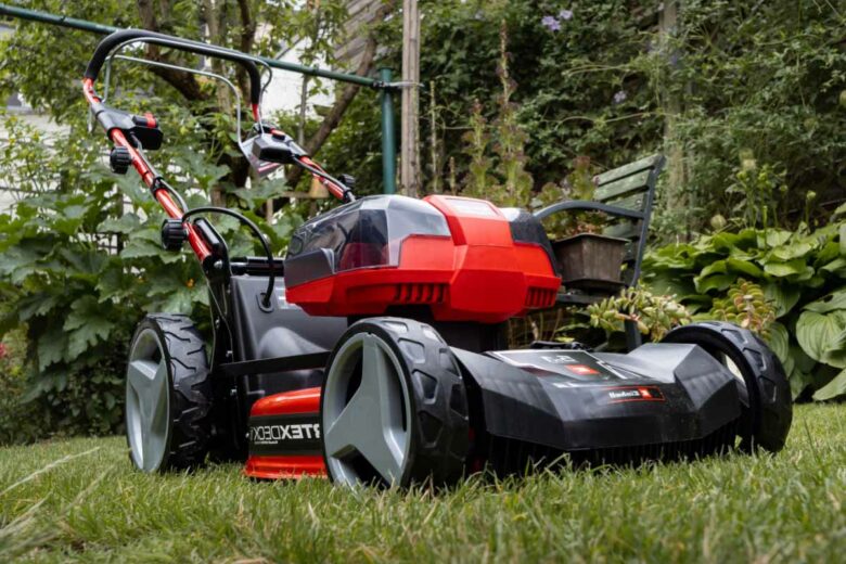 La tonte du jardin va devoir être effectuée plus tôt à cause de l'hiver très doux.