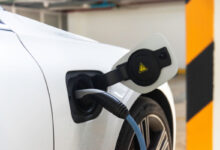 Quel véhicule électrique peut aussi alimenter en énergie avec la technologie V2G ?