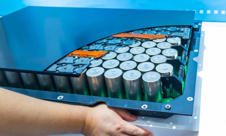 Des chercheurs auraient mis au point un electrolyte ininflammable pour les nouvelles générations de batteries.
