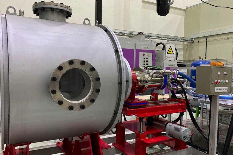 Une torche à plasma de 500 kW utilisée pour les recherches du KFE.