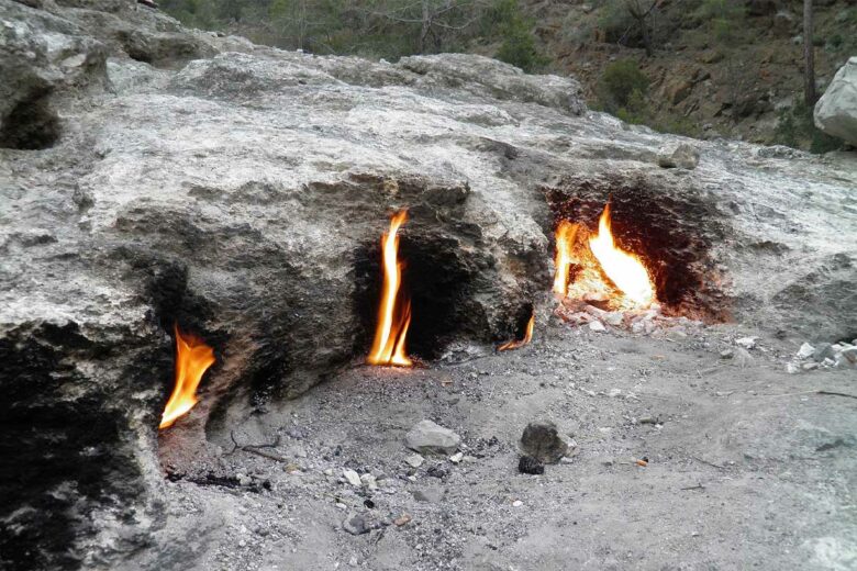 Feux éternels de Yanartaş (sud-ouest de la Turquie).