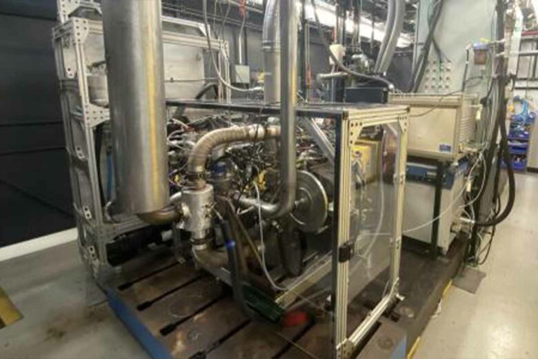 Le prototype du moteur à pistons opposés lors des tests du laboratoire d'Argonne.