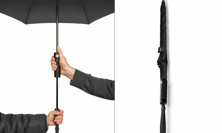 Duo est le premier parapluie à double poignée,.