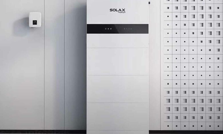 SolaX Power dévoile sa nouvelle gamme de batteries, les X1-IES et X3-IES.