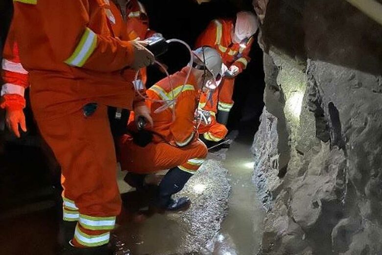 Découverte en Albanie d'un gisement d'hydrogène naturel à plus de 1000 m de profondeur, son dégazage provoque un bouillonnement à la surface.