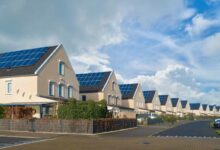 Dans la Sarthe, une association propose un groupement d'achat pour des panneaux solaires moins chers.