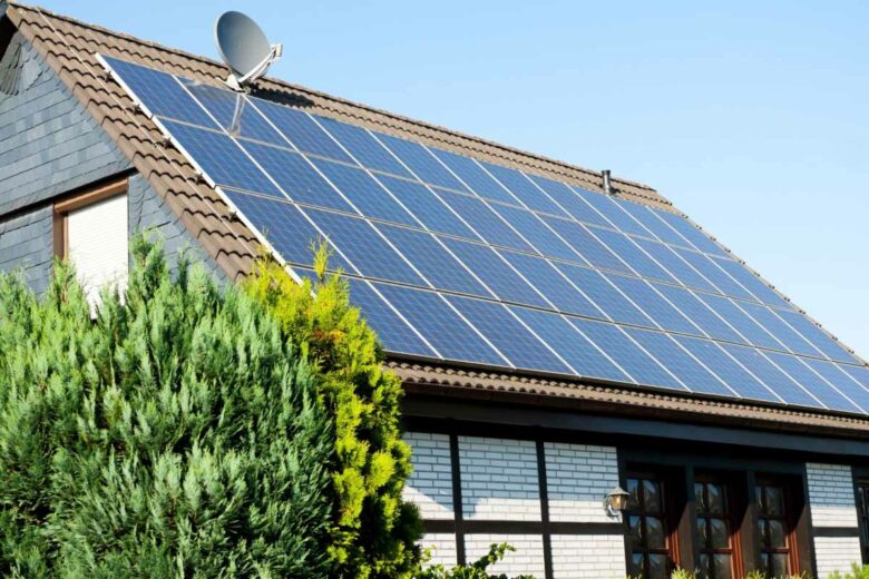 Quelle quantité de panneaux solaires faut-il pour être autonome en énergie ?