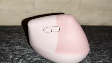 Logitech Lift : la souris ergonomique certifiée pour un confort optimal.