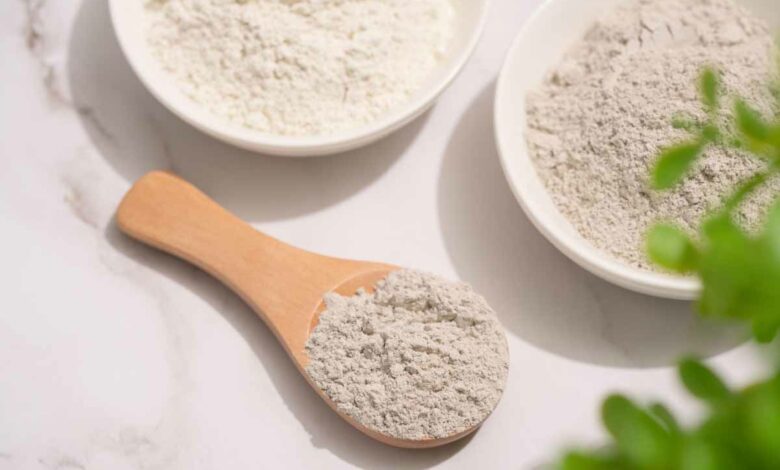 La poudre d'argile blanche est un produit miracle pour nettoyer bon nombre de surfaces.