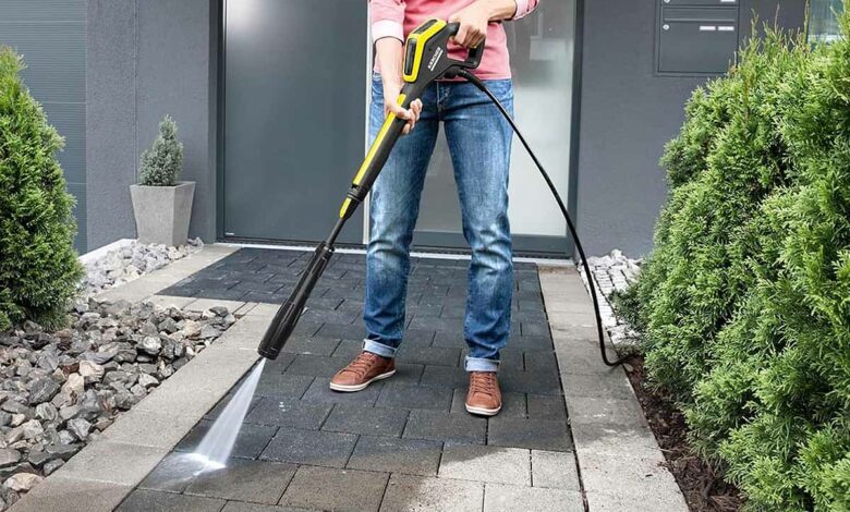 Un nettoyeur haute pression pour vous occuper de votre terrasse ou votre entrée.