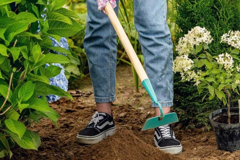 Une binette pour le potager.