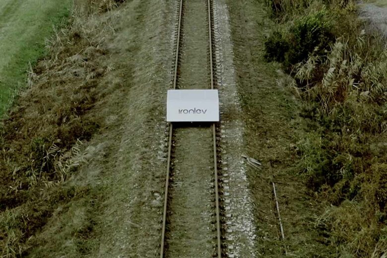 IronLev teste son prototype sur une voie de chemin de fer en Italie.