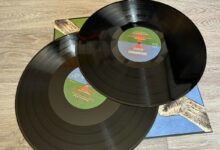 Les disques vinyles à l'ancienne sont fabriqués à partir de PVC.