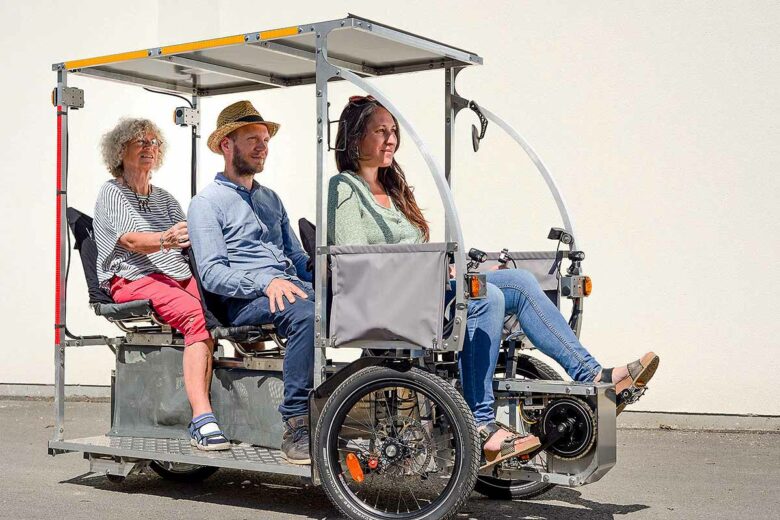 Le vélo cargo de Vhélio peut transporter des personnes adultes ou des enfants sans effort.