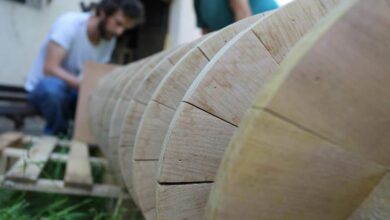 Une turbine hydro-électrique « Low Tech » en bois compatible de la vie des poissons et du transit des sédiments.