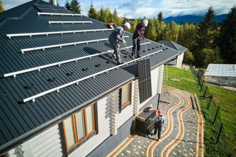 L'installation de panneaux solaires pour réaliser des économies sur le long terme.