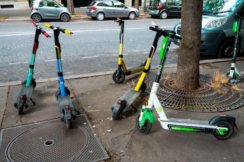 Les vols de trottinette augmentent, se garer à des endroits différents chaque jour limite les risques.