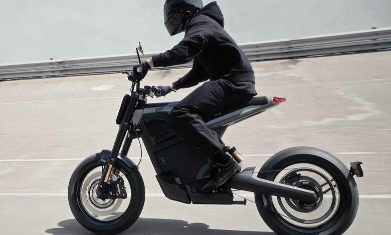 La DAB 1α est une moto électrique sans engrenages.