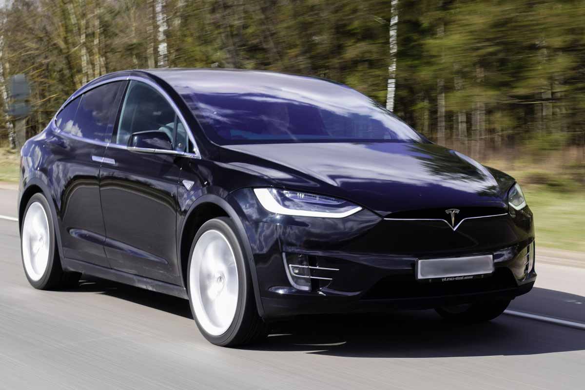 La Tesla Model X serait la voiture électrique qui subirait le moins de décote après un an d'utilisation.