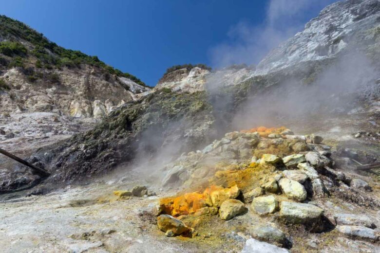 La zone volcanique du Campi Flegrei montre des signes d'activité inquiétants depuis de nombreuses années.