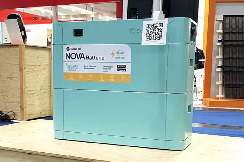 La batterie domestique SoliTek NOVA permet de surveiller en temps réel la consommation d'énergie solaire.