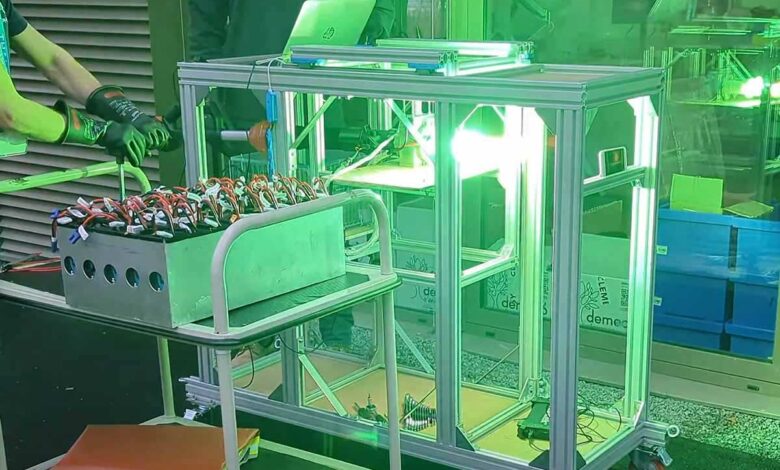Test du flux plasma d'un prototype de turboréacteur électrique.