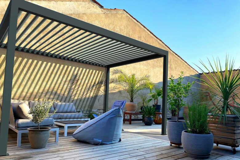 Une pergola pour apporter charme et ombrage à votre terrasse.