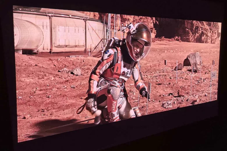 Test du vidéoprojecteur avec le film « seul sur Mars ».